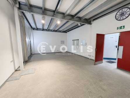 Photo 2 – location Entrepôts / activités	IVRY SUR SEINE (94200)