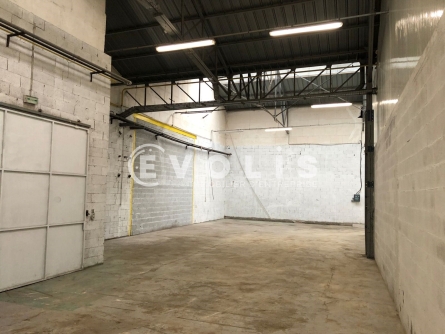 Photo 2 – location Entrepôts / activités	VILLENEUVE LE ROI (94290)