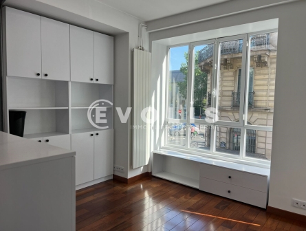 Photo 1 – location bureaux	PARIS (75003)