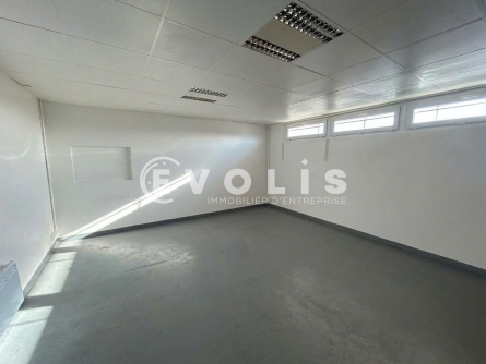 Photo 3 – location Entrepôts / activités	CHEPTAINVILLE (91630)