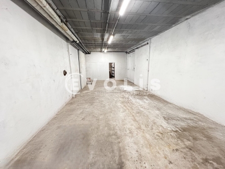 Photo 2 – location Entrepôts / activités	CHEPTAINVILLE (91630)