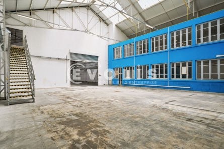 Photo 7 – location Entrepôts / activités	IVRY SUR SEINE (94200)