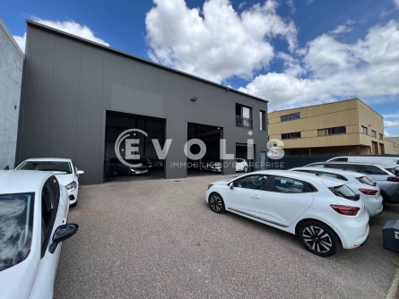 Photo 1 – location Entrepôts / activités	GENAS (69740)
