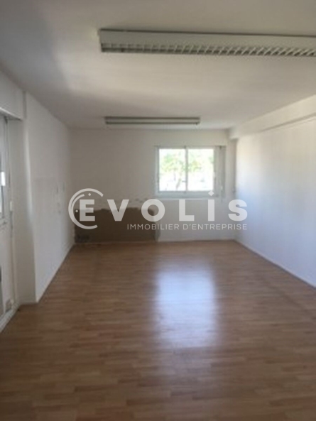 Photo 2 – location bureaux	ORLY (94310)