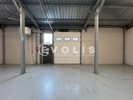 Photo 5 – location Entrepôts / activités	RILLIEUX LA PAPE (69140)