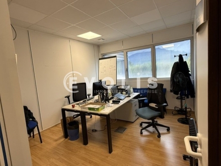 Photo 7 – location Entrepôts / activités	BERNIN (38190)