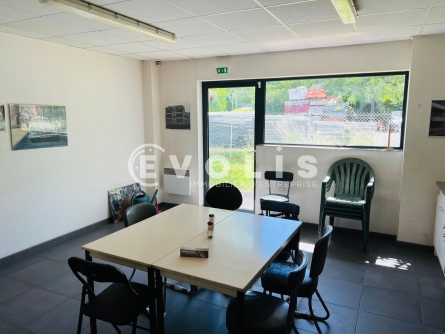 Photo 5 – location Entrepôts / activités	SAINT PIERRE DU PERRAY (91280)