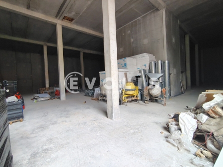 Photo 2 – location Entrepôts / activités	ROMAINVILLE (93230)