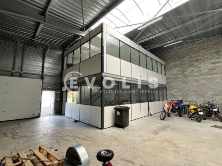 Photo 4 – location Entrepôts / activités	YVRAC (33370)