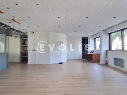 Photo 3 – location bureaux	LE KREMLIN BICETRE (94270)