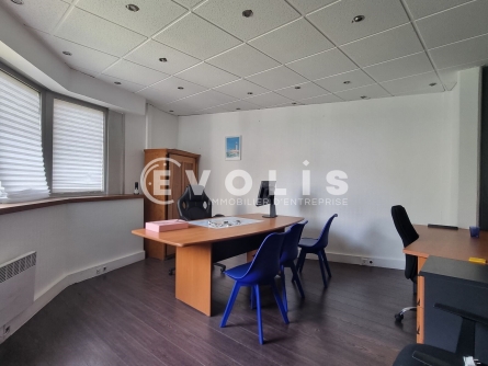Photo 9 – location bureaux	LE KREMLIN BICETRE (94270)