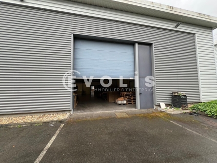 Photo 1 – location Entrepôts / activités	VILLEFRANCHE SUR SAONE (69400)