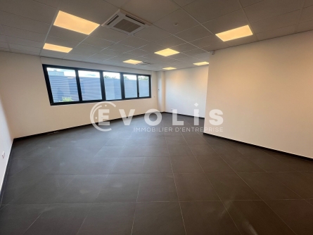 Photo 1 – location bureaux	SAINT PIERRE DU PERRAY (91280)