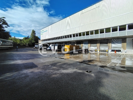 Photo 1 – location Entrepôts / activités	ROSNY SOUS BOIS (93110)