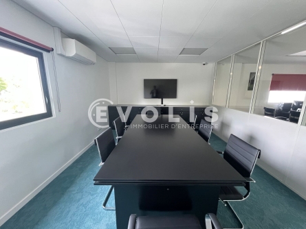 Photo 8 – vente Entrepôts / activités	SAVIGNY LE TEMPLE (77176)