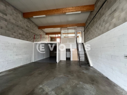 Photo 2 – location Entrepôts / activités	SAINT LAURENT DE MURE (69720)