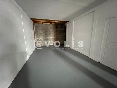 Photo 3 – location Entrepôts / activités	SAINT LAURENT DE MURE (69720)