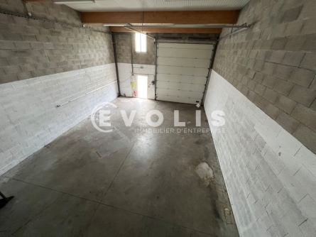 Photo 9 – location Entrepôts / activités	SAINT LAURENT DE MURE (69720)