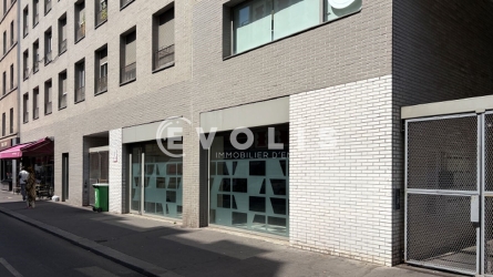 Photo 2 – location Locaux commerciaux	PARIS (75018)