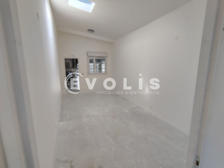 Photo 9 – location Entrepôts / activités	SANTENY (94440)