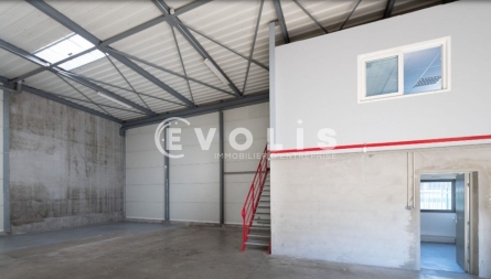 Photo 5 – location Entrepôts / activités	RILLIEUX LA PAPE (69140)