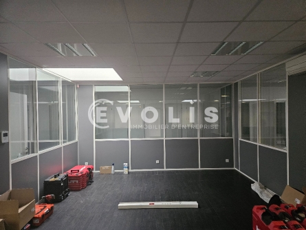 Photo 2 – location Entrepôts / activités	PALAISEAU (91120)