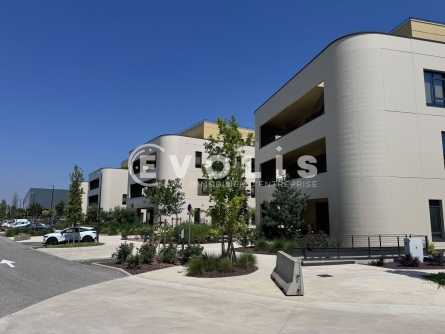 Photo 1 – location bureaux	GENAS (69740)