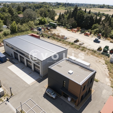 Photo 2 – location Entrepôts / activités	ARLES (13200)