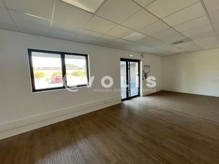 Photo 4 – location Entrepôts / activités	AMBARES ET LAGRAVE (33440)