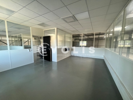 Photo 5 – location Entrepôts / activités	AMBARES ET LAGRAVE (33440)