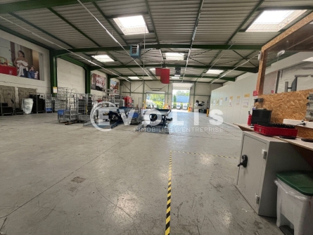 Photo 1 – location Entrepôts / activités	SAINT THIBAULT DES VIGNES (77400)