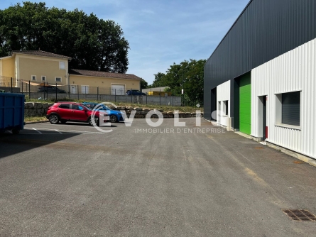 Photo 13 – location Entrepôts / activités	MONTMERLE SUR SAONE (01090)