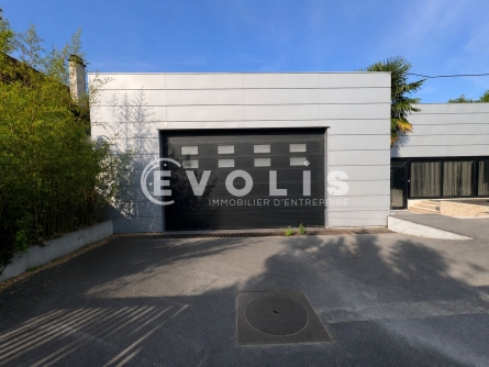 Photo 1 – location Entrepôts / activités	SAINT MAUR DES FOSSES (94100)