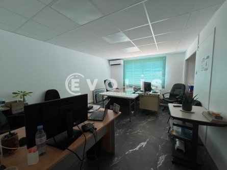 Photo 13 – location Entrepôts / activités	VAULX EN VELIN (69120)