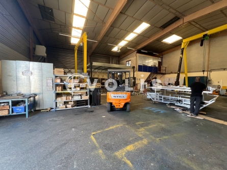 Photo 5 – location Entrepôts / activités	VAULX EN VELIN (69120)