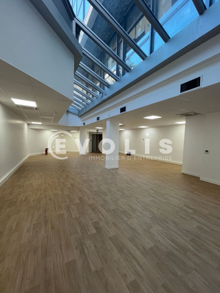 Photo 1 – location bureaux	LEVALLOIS PERRET (92300)