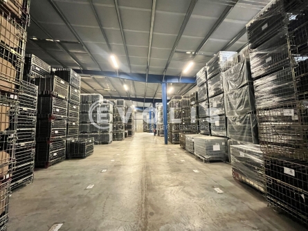 Photo 8 – location Entrepôts / activités	AMBARES ET LAGRAVE (33440)