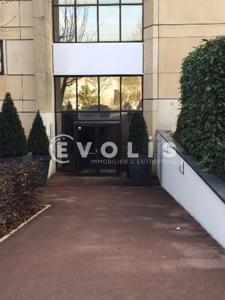 Photo 12 – location bureaux	LOGNES (77185)