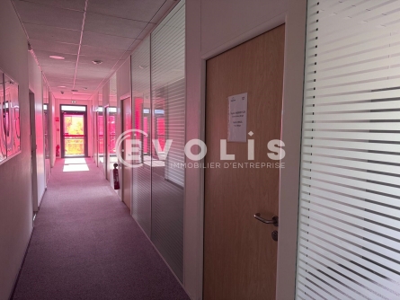 Photo 8 – location bureaux	SAINT PRIEST (69800)