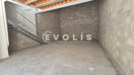 Photo 15 – location Entrepôts / activités	OZOIR LA FERRIERE (77330)