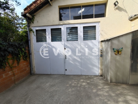 Photo 1 – location Entrepôts / activités	SAINT MAUR DES FOSSES (94210)