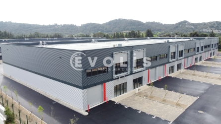 Photo 3 – location Entrepôts / activités	VILLENEUVE LES AVIGNON (30400)