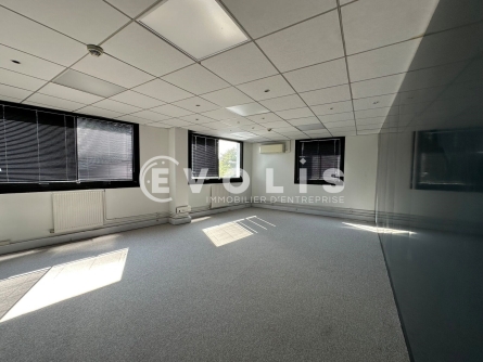 Photo 12 – location Entrepôts / activités	NANTERRE (92000)