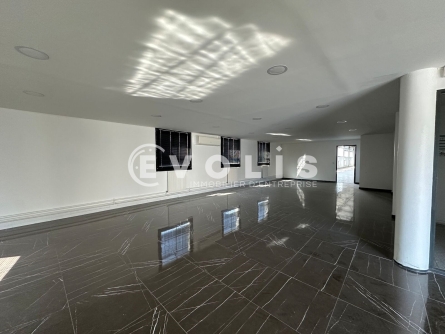 Photo 7 – location Entrepôts / activités	NANTERRE (92000)