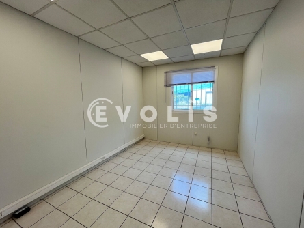 Photo 11 – location Entrepôts / activités	BLANQUEFORT (33290)