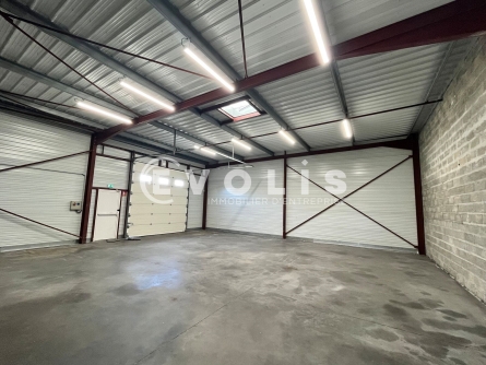 Photo 2 – location Entrepôts / activités	BLANQUEFORT (33290)