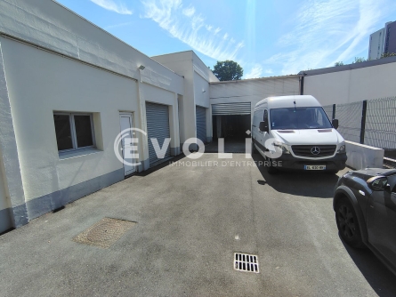 Photo 1 – location Entrepôts / activités	NOISY LE SEC (93130)