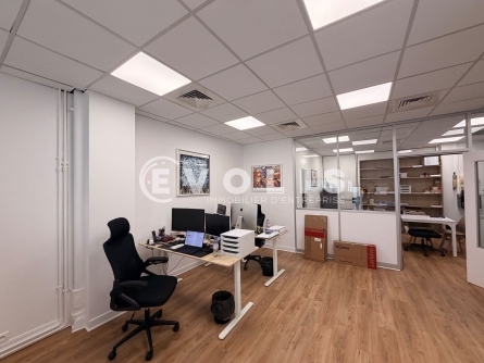 Photo 1 – location bureaux	PARIS (75017)