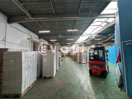 Photo 3 – location Entrepôts / activités	MONTREUIL (93100)