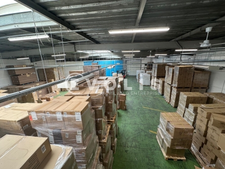 Photo 4 – location Entrepôts / activités	MONTREUIL (93100)